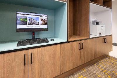 Holiday Inn & Suites Richmond – West End