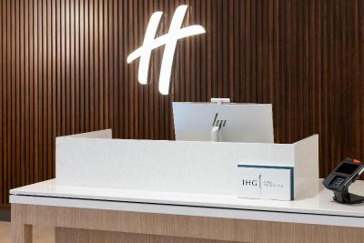 Holiday Inn & Suites Richmond – West End