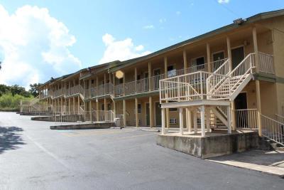 Hillview Inn