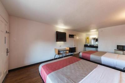 Americas Best Value Inn Riverwalk Downtown Market