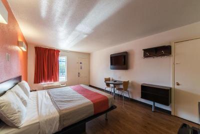 Americas Best Value Inn Riverwalk Downtown Market