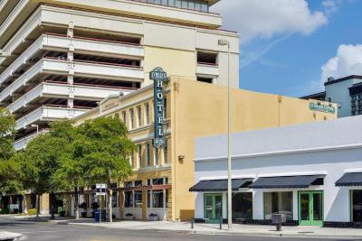 O'Brien Historic Riverwalk, An Ascend Hotel Collec