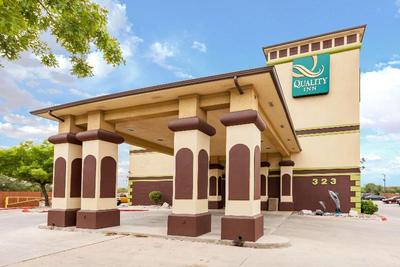 Quality Inn near SeaWorld - Lackland