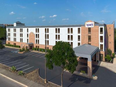 Spark by Hilton San Antonio Northwest near Six