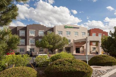 Holiday Inn Express and Suites Santa Fe