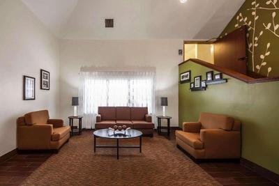 Sleep Inn & Suites Central/I-44