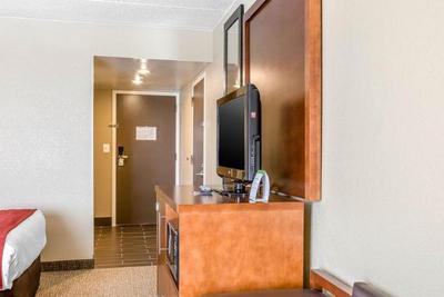 Comfort Inn & Suites Aberdeen Near APG