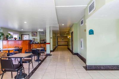 Rodeway Inn & Suites Hayward