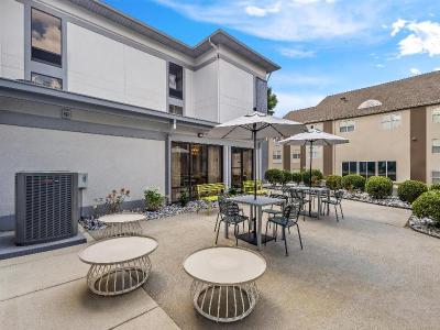 Spark by Hilton Alpharetta Roswell
