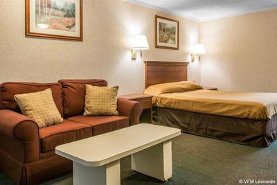Rodeway Inn Warren