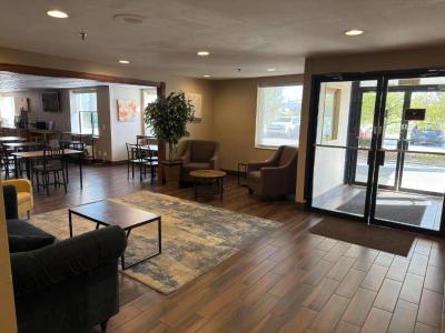 Comfort Inn (Utica)