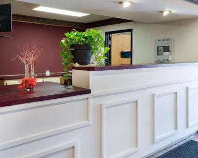 Econo Lodge Near Fort Gregg-Adams I-295