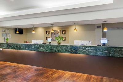 Comfort Inn & Suites Sea-Tac Airport