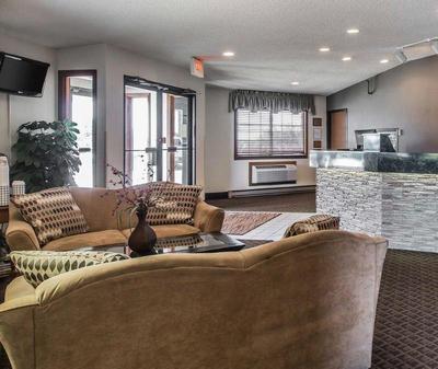 Bearcat Inn And Suites