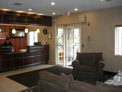 Quality Inn Brooklyn Center