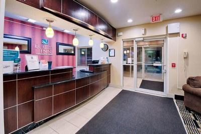 Quality Inn Brooklyn Center