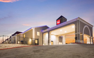 Red Roof Inn & Suites Austin East - Manor