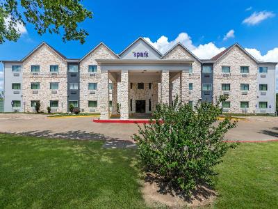 Spark by Hilton Round Rock