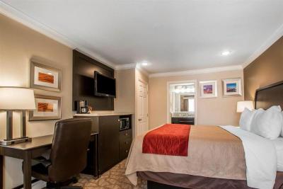 Quality Inn Near Downey Studios