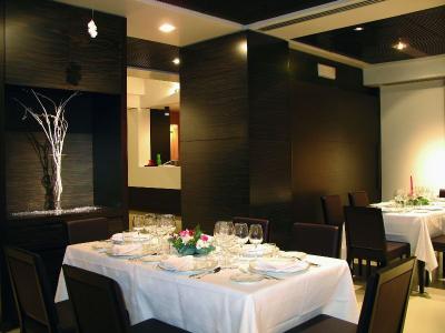Wall Art Hotel & Residence