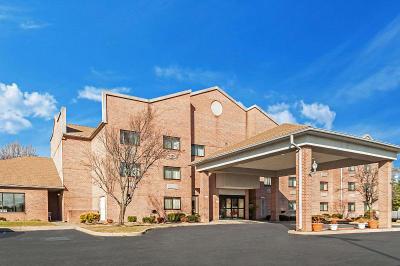 Red Roof Inn & Suites Chestertown