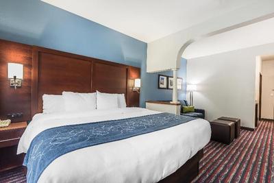 Comfort Suites St Charles-St Louis