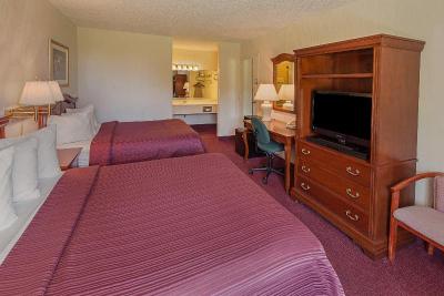 Quality Inn Ennis Area