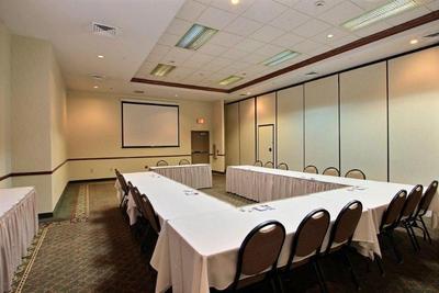 Comfort Suites Milwaukee Airport