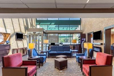 Comfort Suites (Oakbrook Terrace)