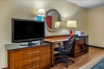 Travelodge by Wyndham Forsyth