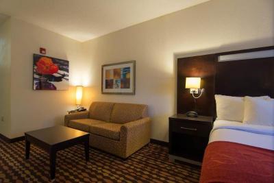 Comfort Suites (Lawrenceville)