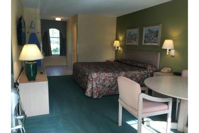 Econo Lodge HOGANSVILLE