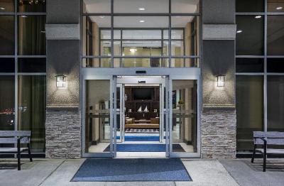 Holiday Inn Express and Suites Laurel