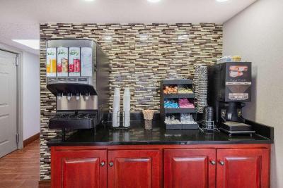 Days Inn by Wyndham Charlottesville/University