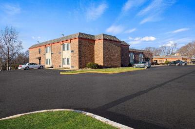 Suburban Studios Kansas City Airport North