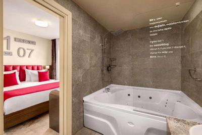 Ramada By Wyndham Istanbul Pera