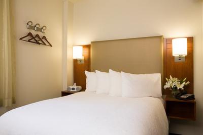 U Hotel Fifth Avenue