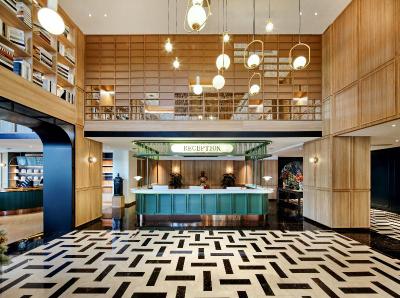 Graph Hotel (Formerly Bangkok Cha-da)