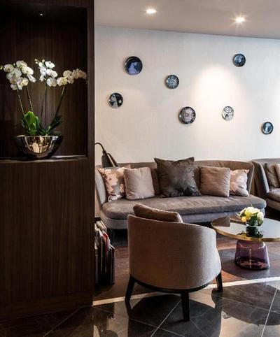 Le Parisis Hotel
