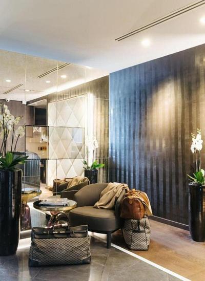 Le Parisis Hotel
