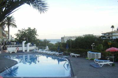Apartahotel Folias
