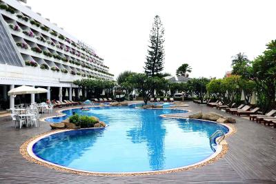 The Cha-Am Methavalai Hotel