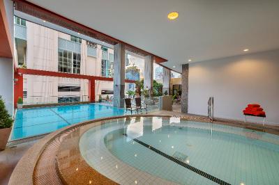 Bandara Suites Silom