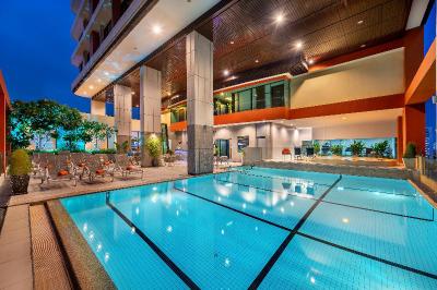 Bandara Suites Silom