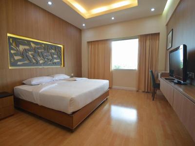 Charoen Hotel