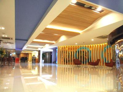Grand Tower Inn Sathon