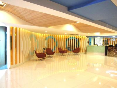 Grand Tower Inn Sathon