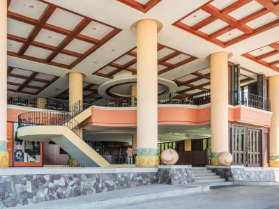 Long Beach Garden Hotel and Pavilions
