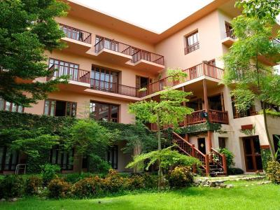 Riverhouse Resort Mae Sariang