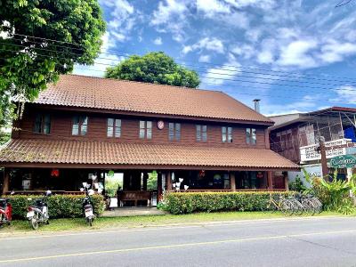Riverhouse Hotel